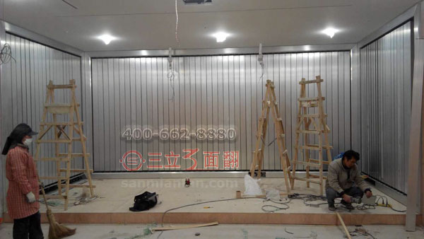 湖北省宜昌市小型室内三面翻墙体广告机案例图片